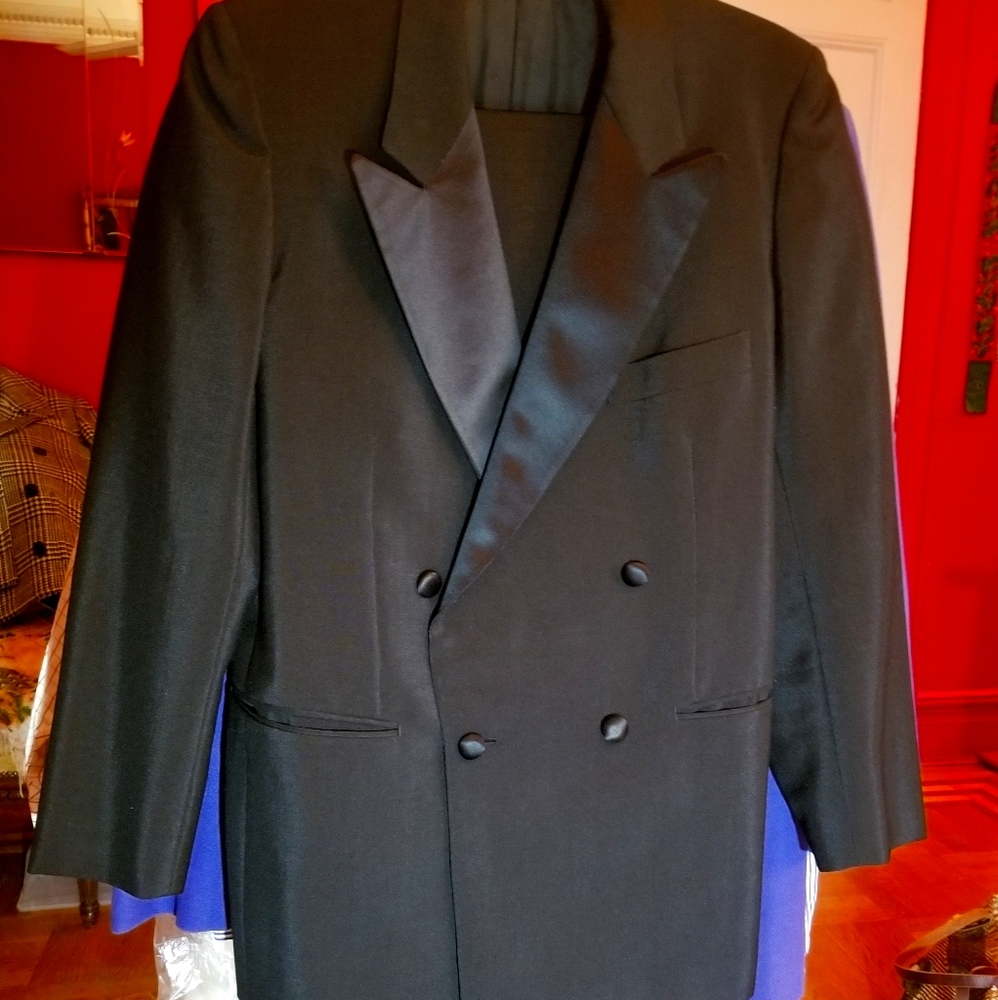 GIUSEPPE TUXEDO